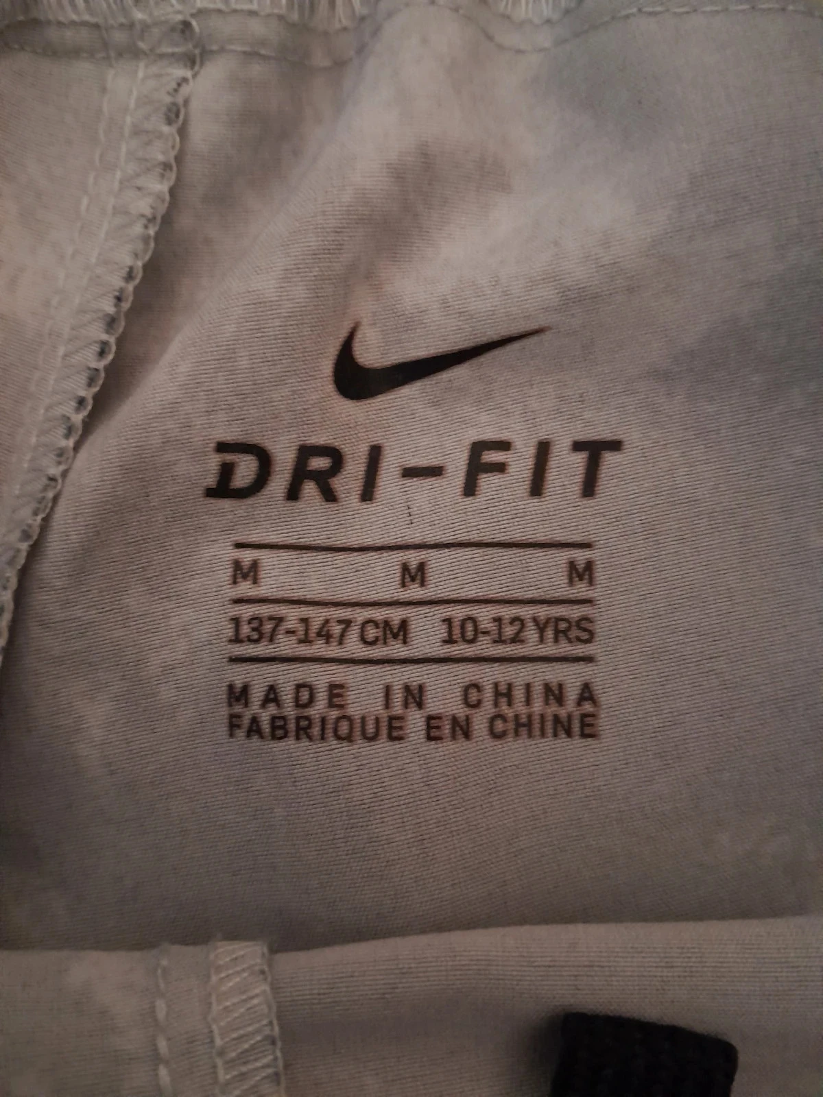 Short Dri-fit, tamanho 10/12 anos, cor branco e preto – photo 4